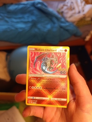 Carta charizard radiante - ,